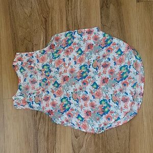 Lush Sleeveless Floral blouse